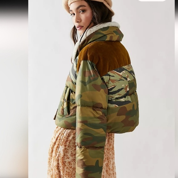 Free People West Coast Puffer Jacket Size Large camo boho oversized Sherpa - Picture 9 of 16